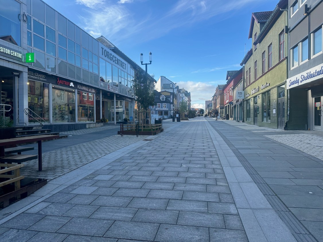 Storgata Tromsø, Evjengranitt, belegningsstein